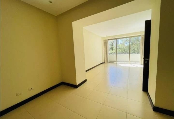 Apartamento en alquiler, Edificio Cobella, zona 14 — Apartamento en Alquiler en Cobella, Zona 14, Guatemala, Ciudad — foto 5 de 11