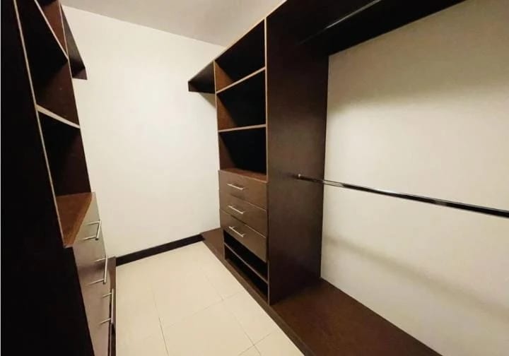 Apartamento en alquiler, Edificio Cobella, zona 14 — Apartamento en Alquiler en Cobella, Zona 14, Guatemala, Ciudad — foto 8 de 11