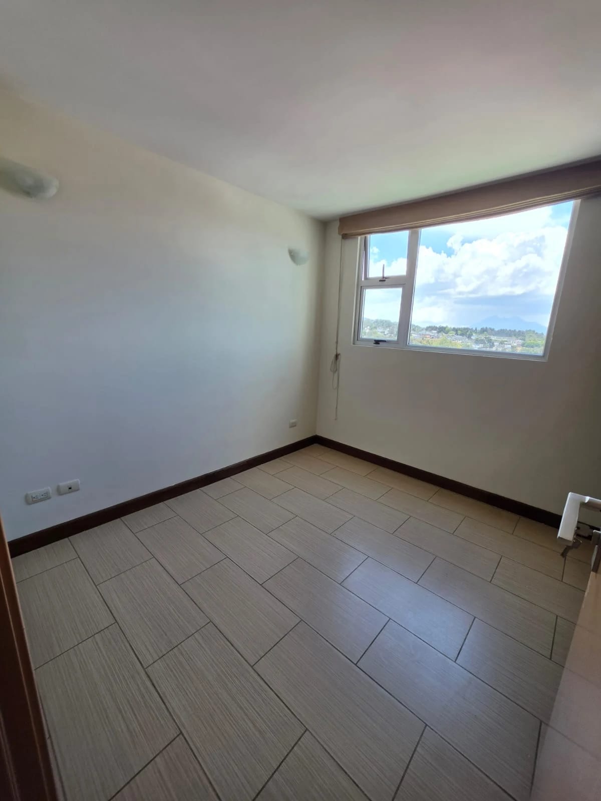 Apartamento en alquiler, Condado La Villa, zona 14 — Apartamento en Alquiler en Condado La Villa, Zona 14, Guatemala, Ciudad — foto 5 de 11