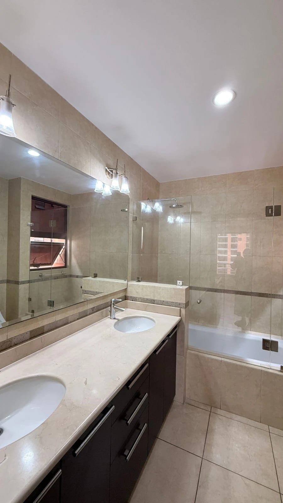 Apartamento en alquiler, Edificio Santa Maria, zona 10 — Apartamento en Alquiler en Santa María, Zona 10, Guatemala, Ciudad — foto 8 de 12