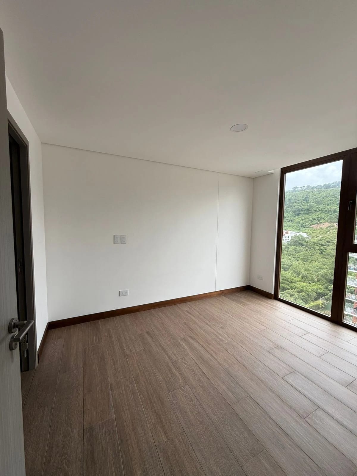 Apartamento en alquiler, Edificio Naru, zona 16 — Apartamento en Alquiler en Zona 16, Guatemala, Ciudad — foto 8 de 9
