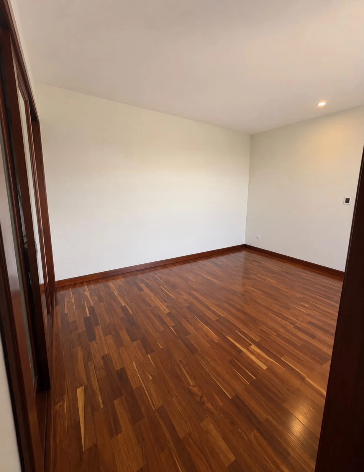 Apartamento en venta, Edificio Tiffany 1, zona 10 — Apartamento en Venta en Tiffany, Zona 10, Guatemala, Ciudad — foto 7 de 8