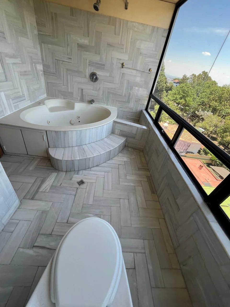 Exclusivo Penthouse en alquiler, Andes de la Montaña, zona 16 — Apartamento en Alquiler en Zona 16, Guatemala, Ciudad — foto 8 de 15