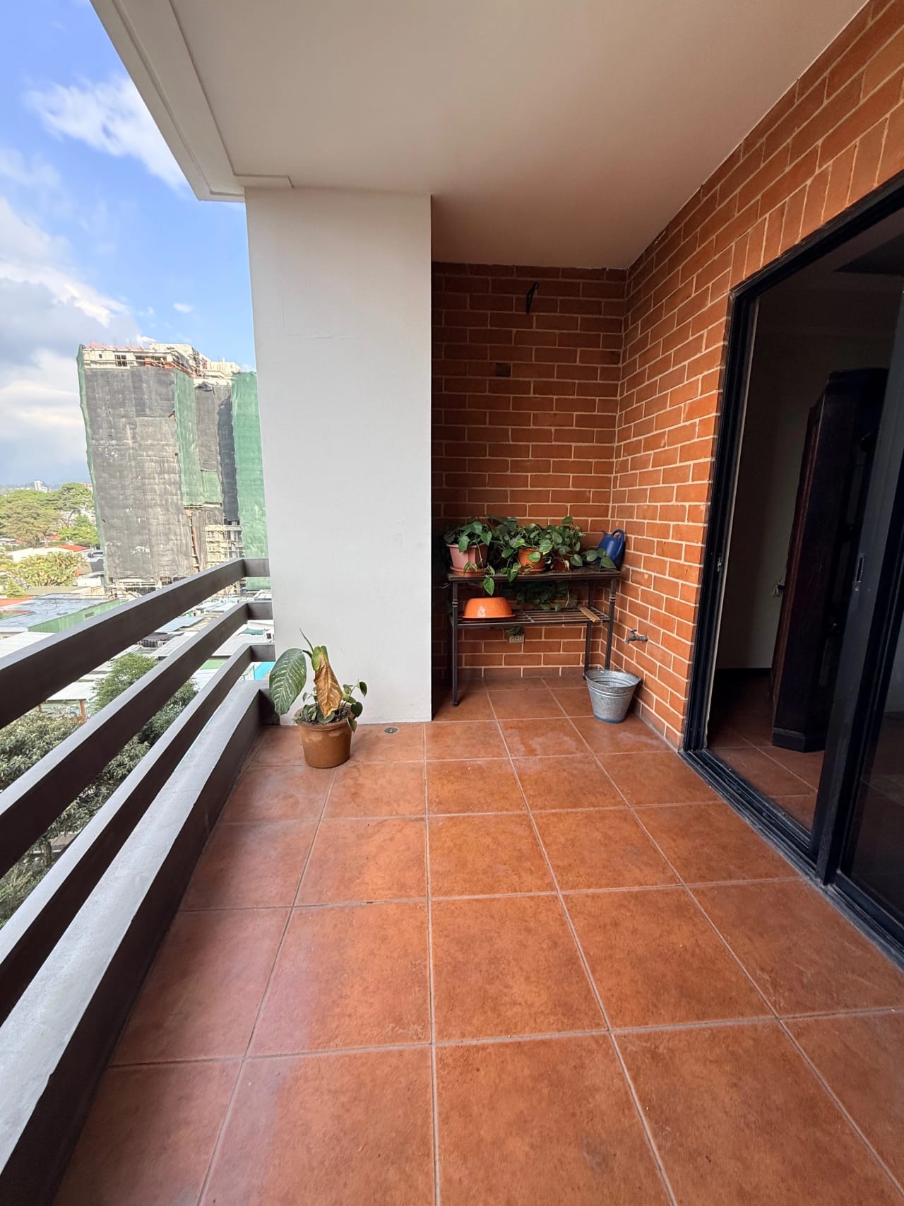 Apartamento en Alquiler, Edificio Torre del Valle, zona 10 — Apartamento en Alquiler en Torre Del Valle, Zona 10, Guatemala, Ciudad — foto 2 de 17