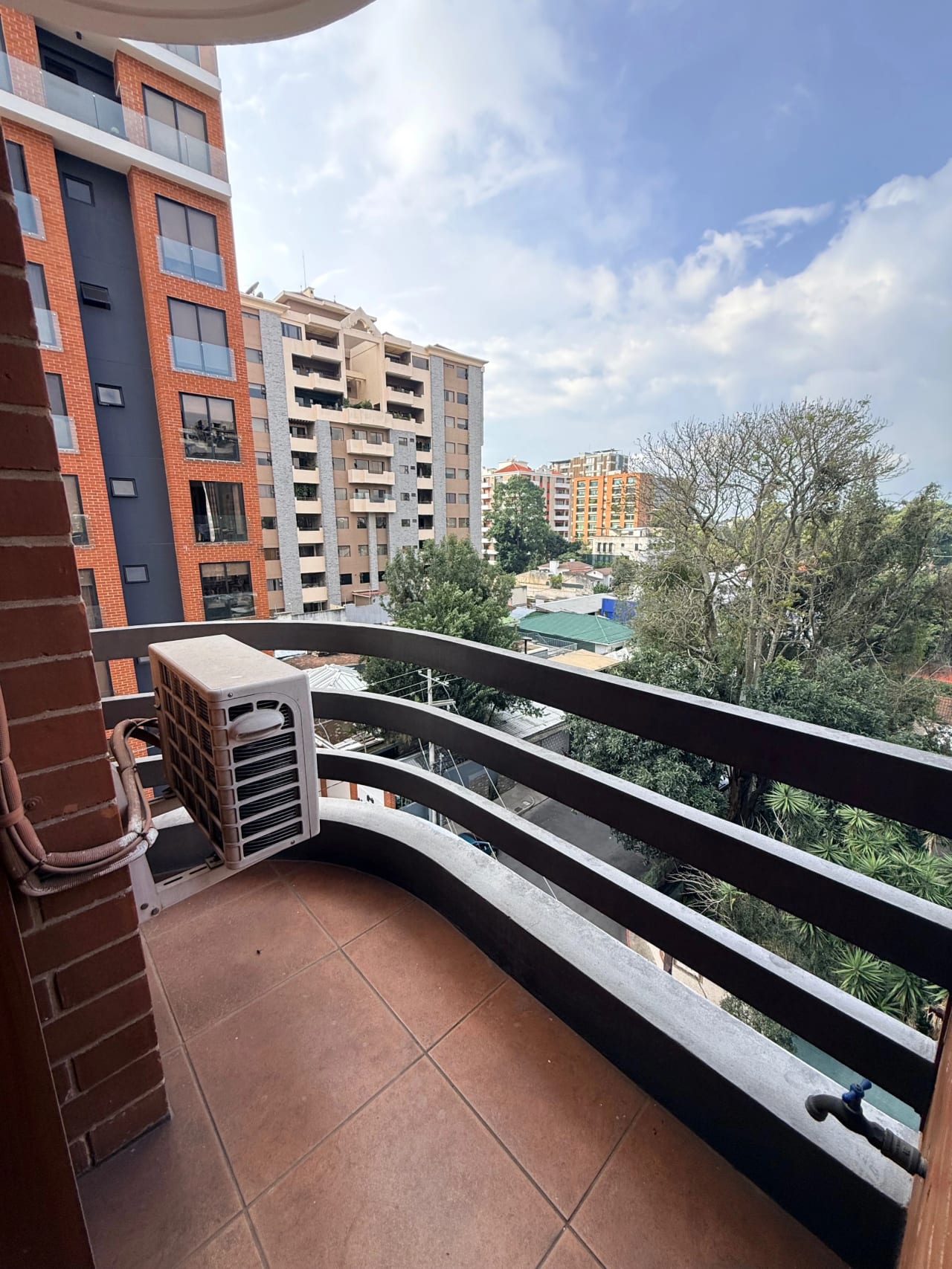 Apartamento en Alquiler, Edificio Torre del Valle, zona 10 — Apartamento en Alquiler en Torre Del Valle, Zona 10, Guatemala, Ciudad — foto 8 de 17