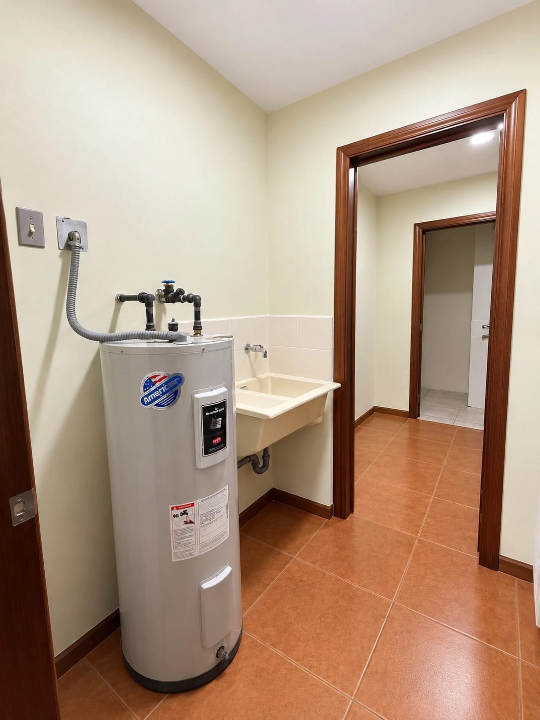 Apartamento en Alquiler, Edificio Torre del Valle, zona 10 — Apartamento en Alquiler en Torre Del Valle, Zona 10, Guatemala, Ciudad — foto 16 de 17