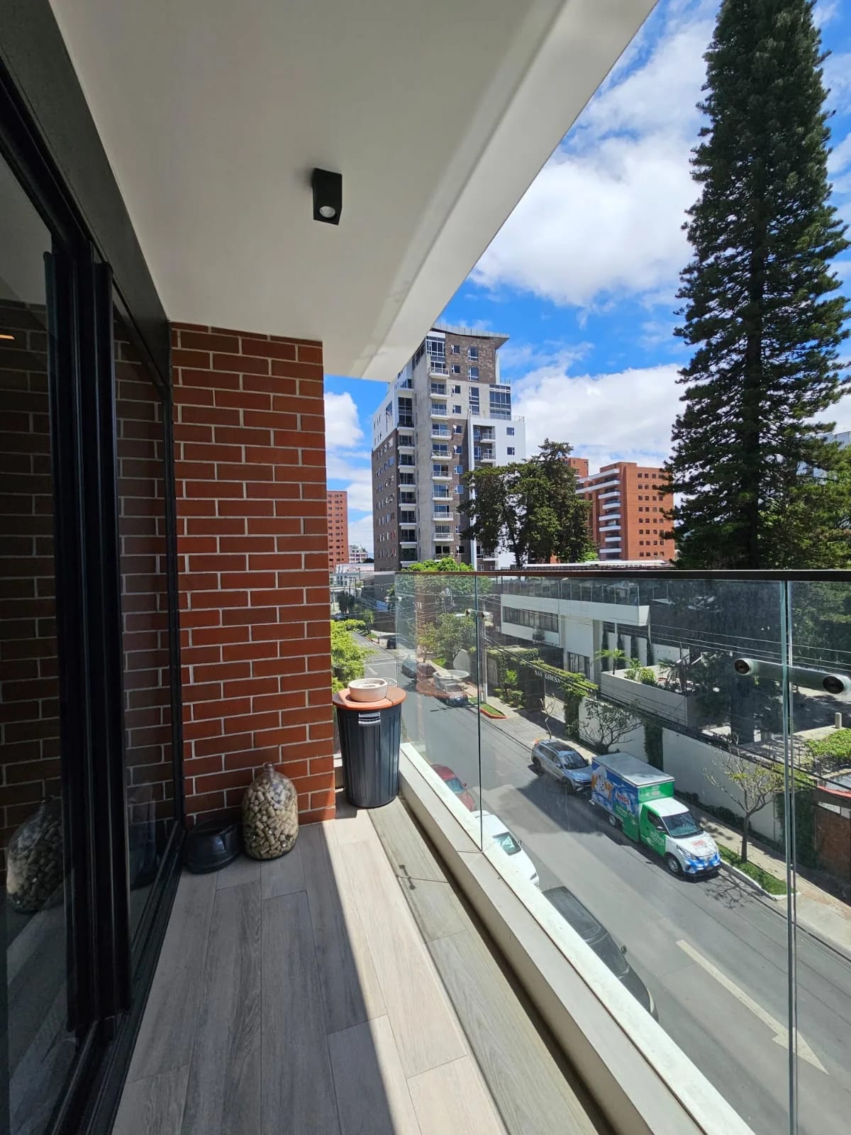 Apartamento en Alquiler, Edificio Novus, zona 14 — Apartamento en Alquiler en Novus, Zona 14, Guatemala, Ciudad — foto 1 de 11