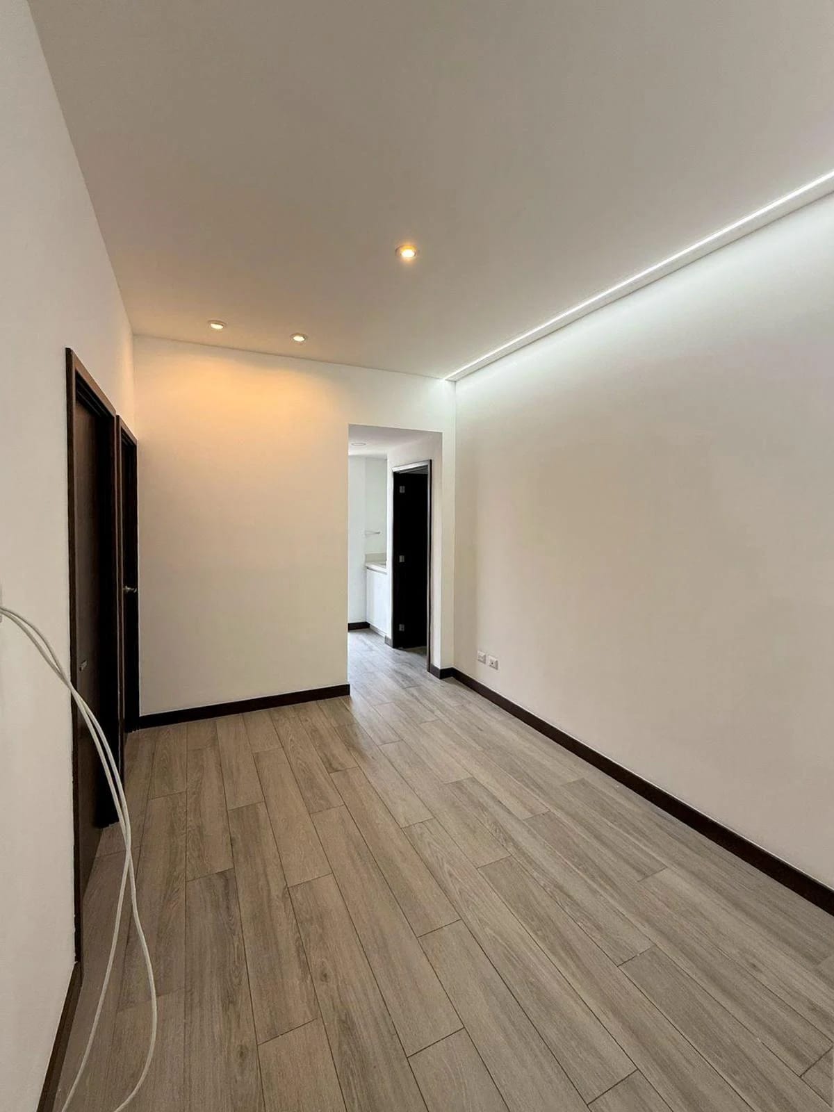 Apartamento en Alquiler, Edificio Novus, zona 14 — Apartamento en Alquiler en Novus, Zona 14, Guatemala, Ciudad — foto 8 de 11