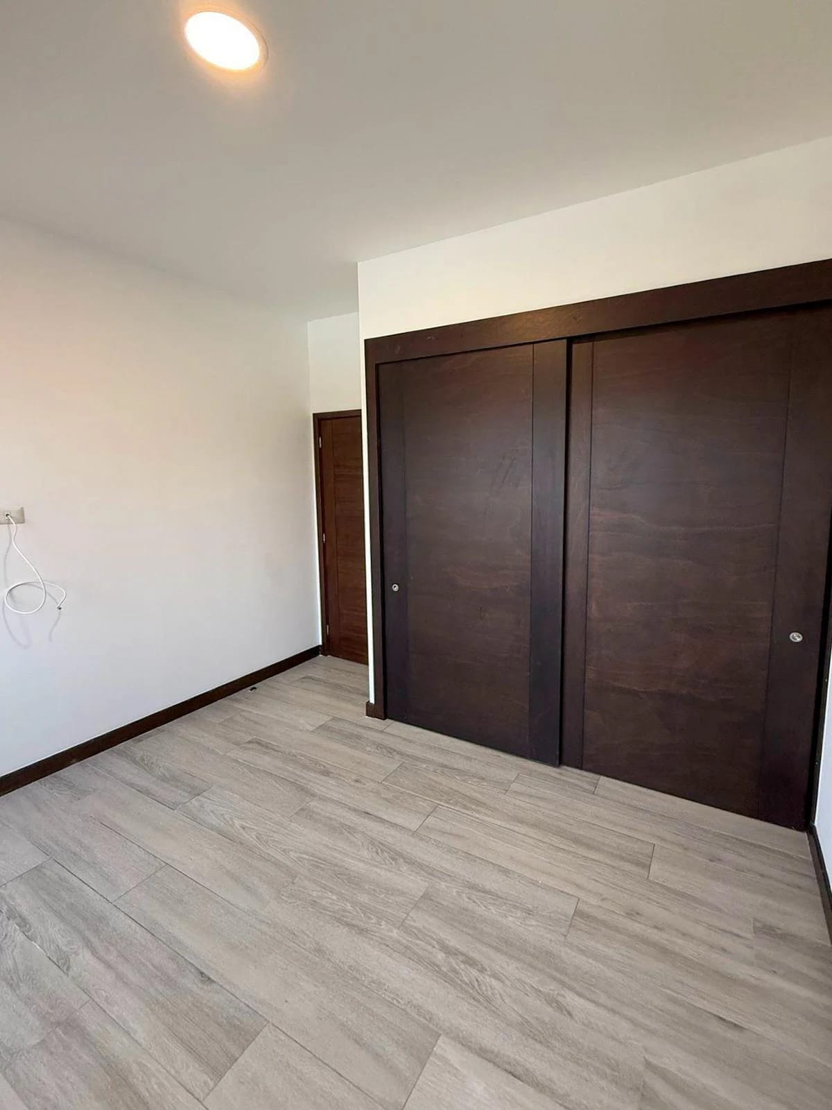 Apartamento en Alquiler, Edificio Novus, zona 14 — Apartamento en Alquiler en Novus, Zona 14, Guatemala, Ciudad — foto 9 de 11