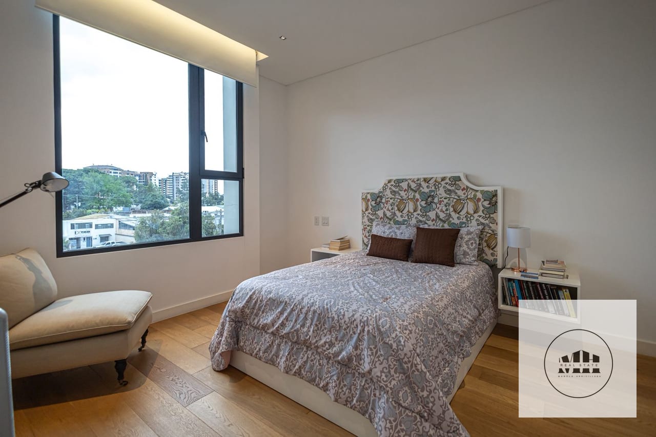 Espectacular apartamento Maranta zona 10 — Apartamento en Venta en Maranta Oakland, Zona 10, Guatemala, Ciudad — foto 8 de 10