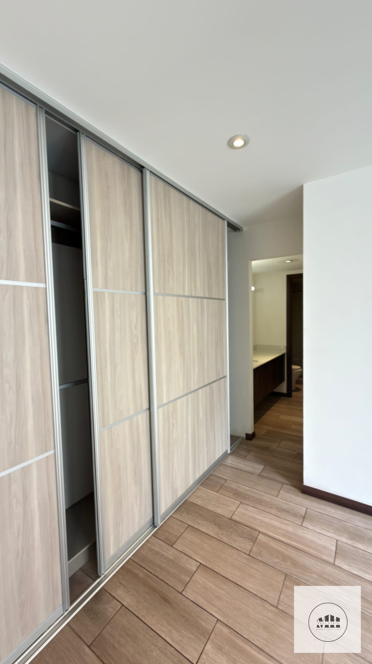 Espectacular apartamento con jardín zona 16 — Apartamento en Venta en San Isidro 20/21, Zona 16, Guatemala, Ciudad — foto 9 de 17