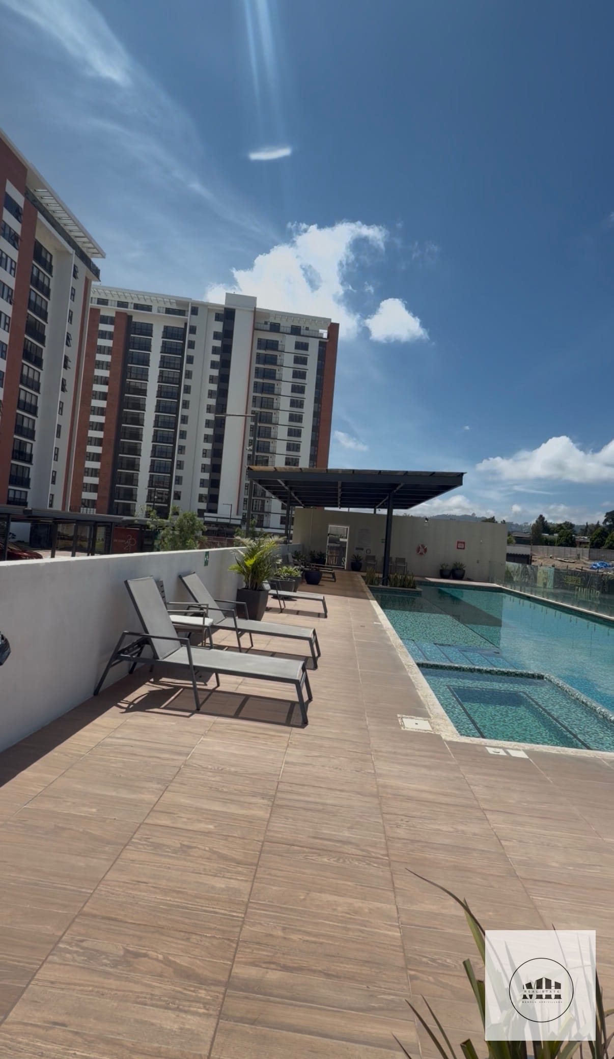 Espectacular apartamento con jardín zona 16 — Apartamento en Venta en San Isidro 20/21, Zona 16, Guatemala, Ciudad — foto 15 de 17