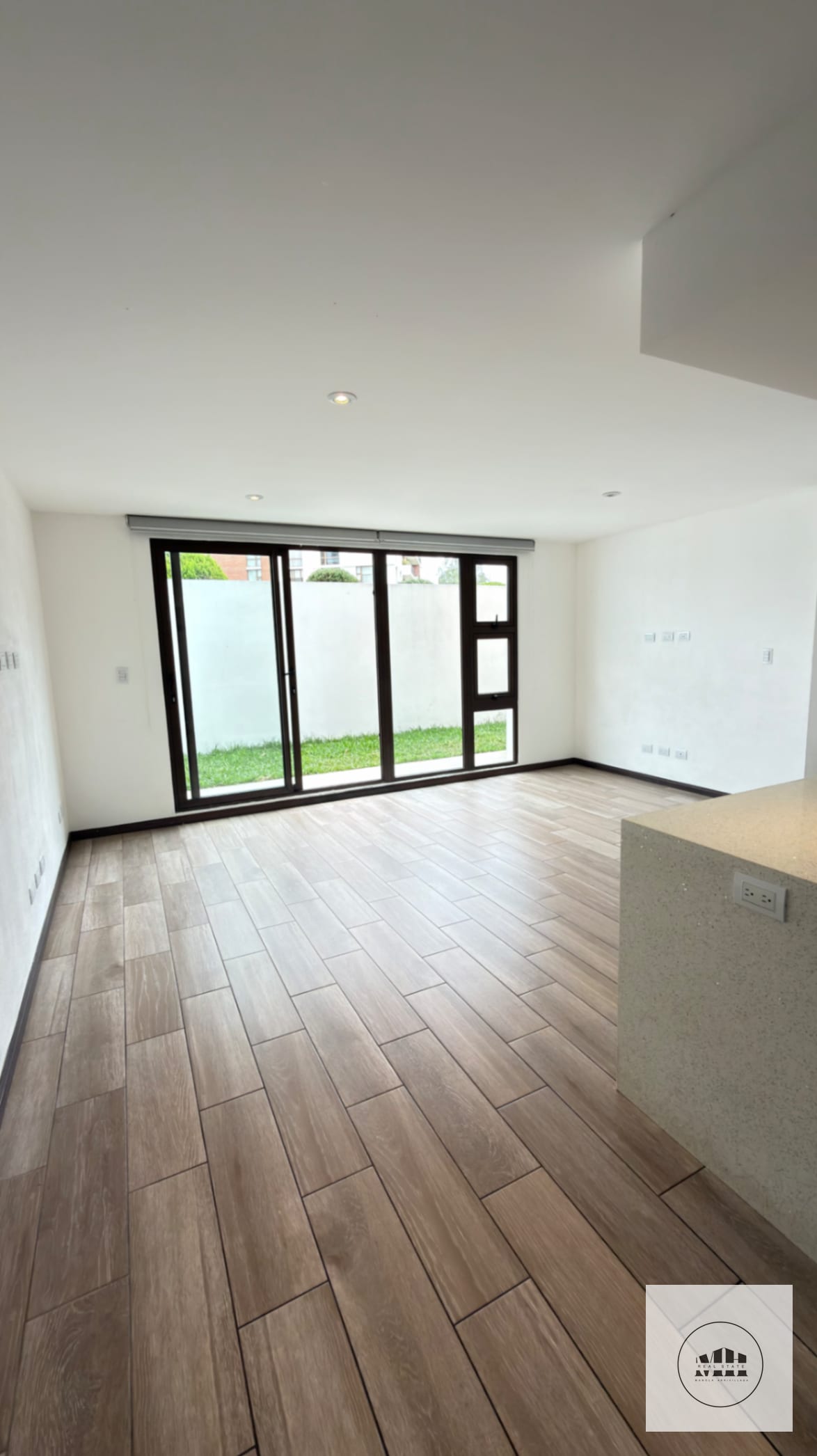 Bello apartamento con jardin — Apartamento en Venta en San Isidro 20/21, Zona 16, Guatemala, Ciudad — foto 4 de 13