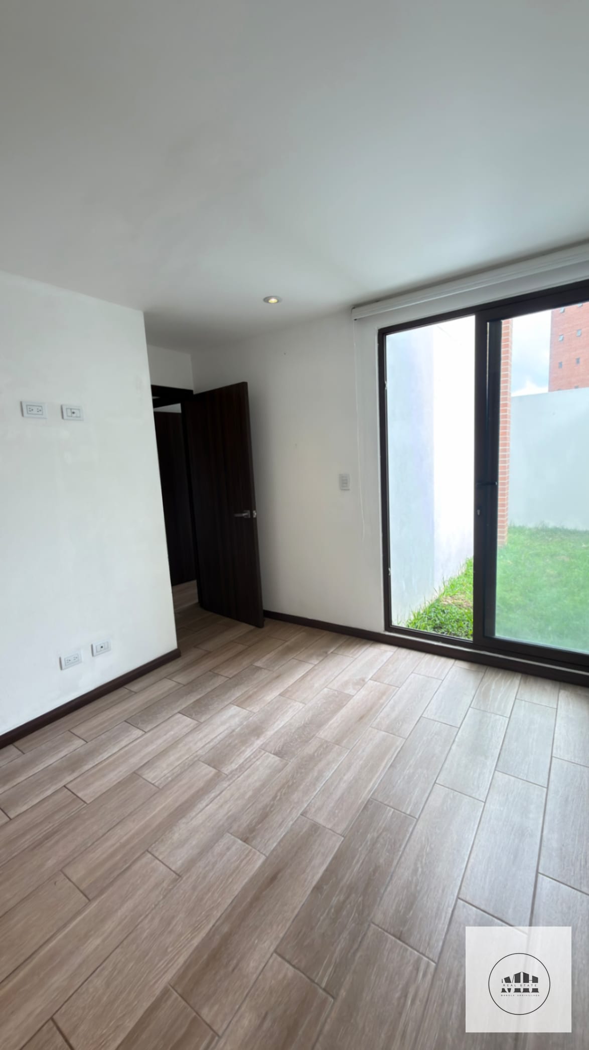 Bello apartamento con jardin — Apartamento en Venta en San Isidro 20/21, Zona 16, Guatemala, Ciudad — foto 6 de 13