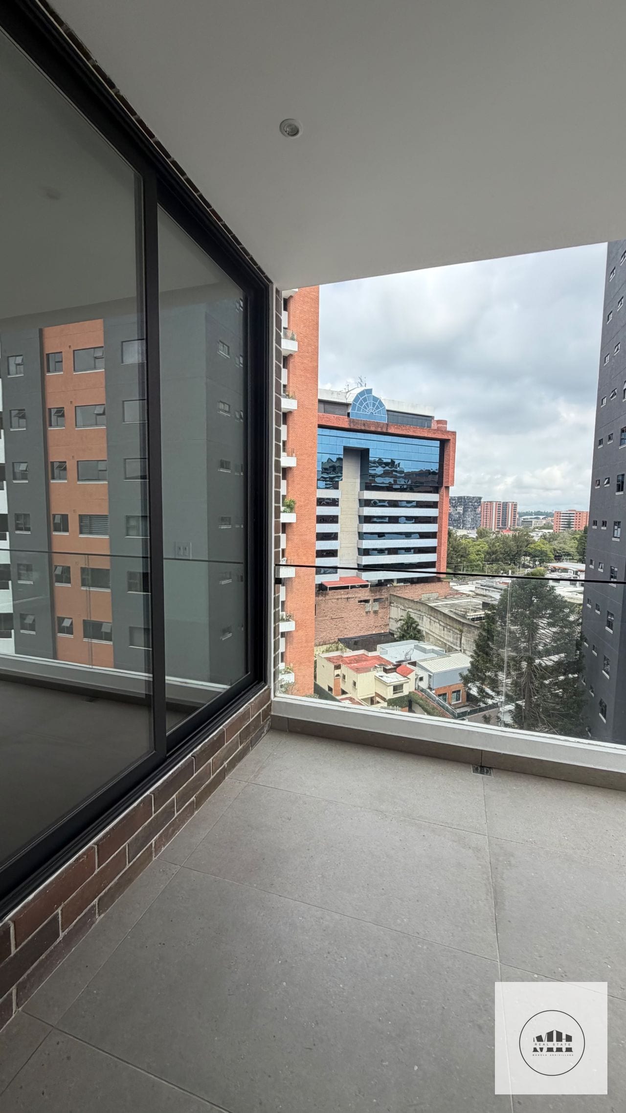 Bello y moderno zona 14 — Apartamento en Venta en Zona 14, Guatemala, Ciudad — foto 5 de 14
