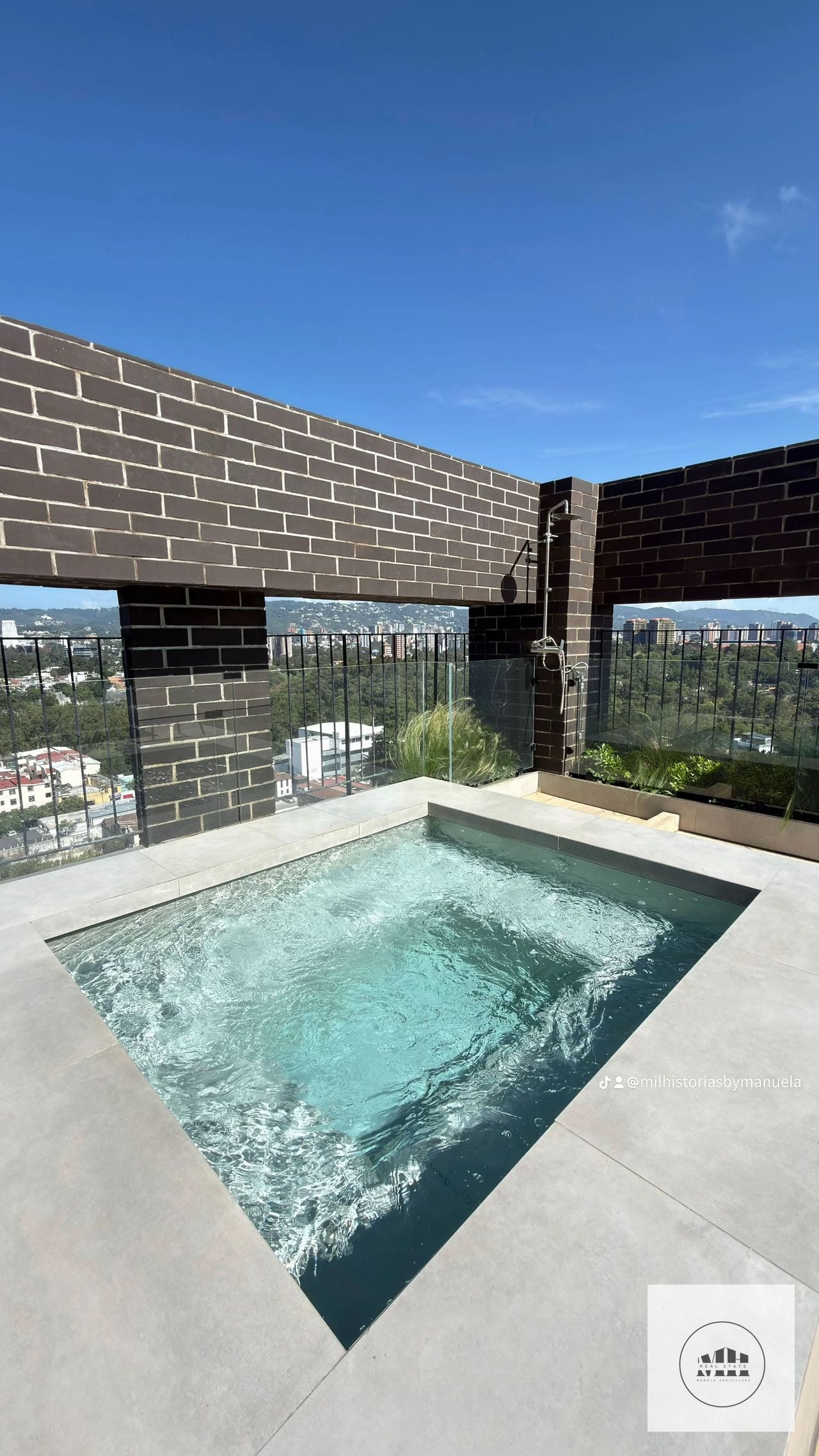 Moderno apartamento zona 10 — Apartamento en Venta en Meraki Z10, Zona 10, Guatemala, Ciudad — foto 1 de 14