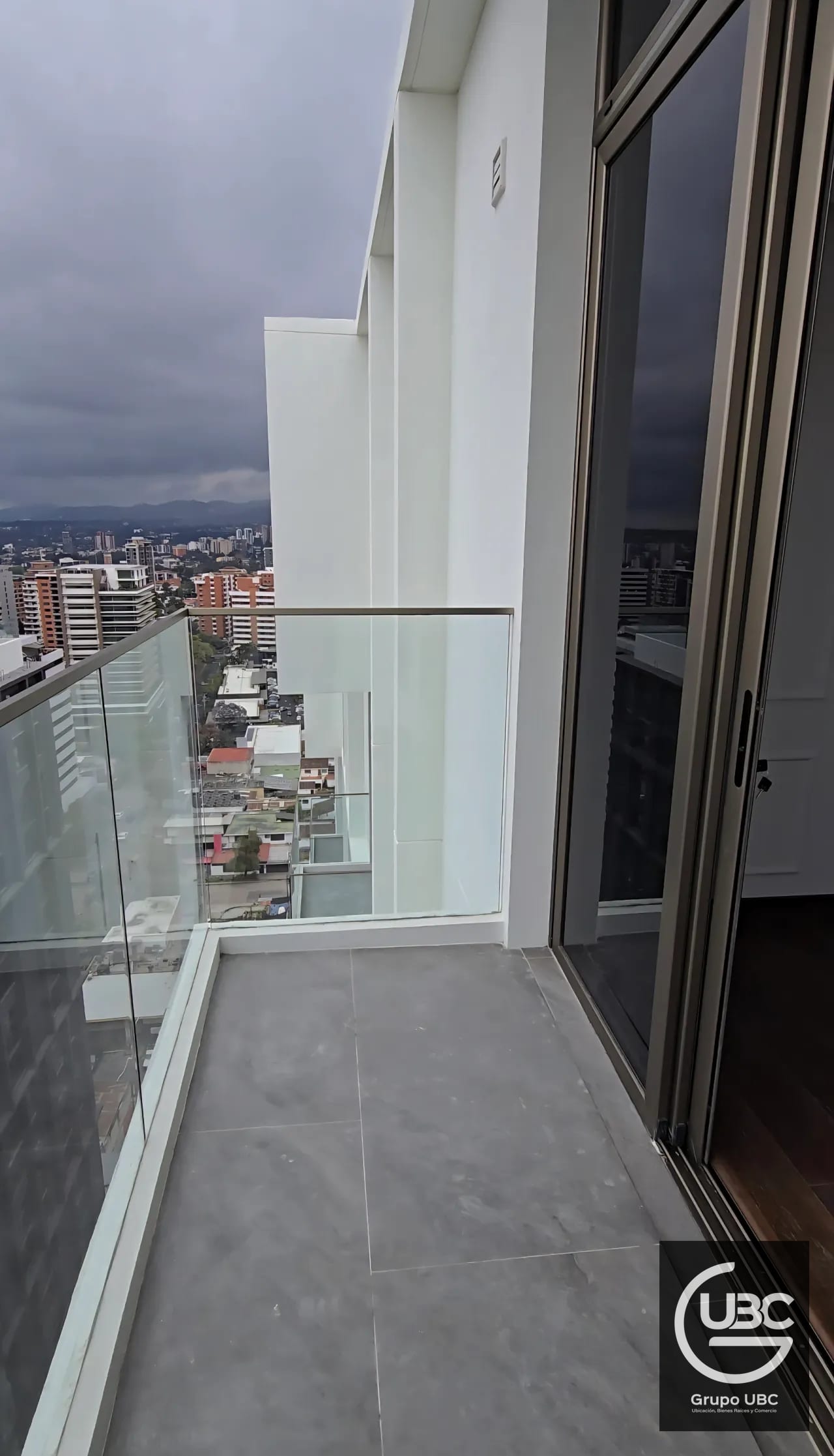 Apartamento para estrenar en Atarah Zona 10 — Apartamento en Alquiler en Atarah, Zona 10, Guatemala, Ciudad — foto 3 de 15