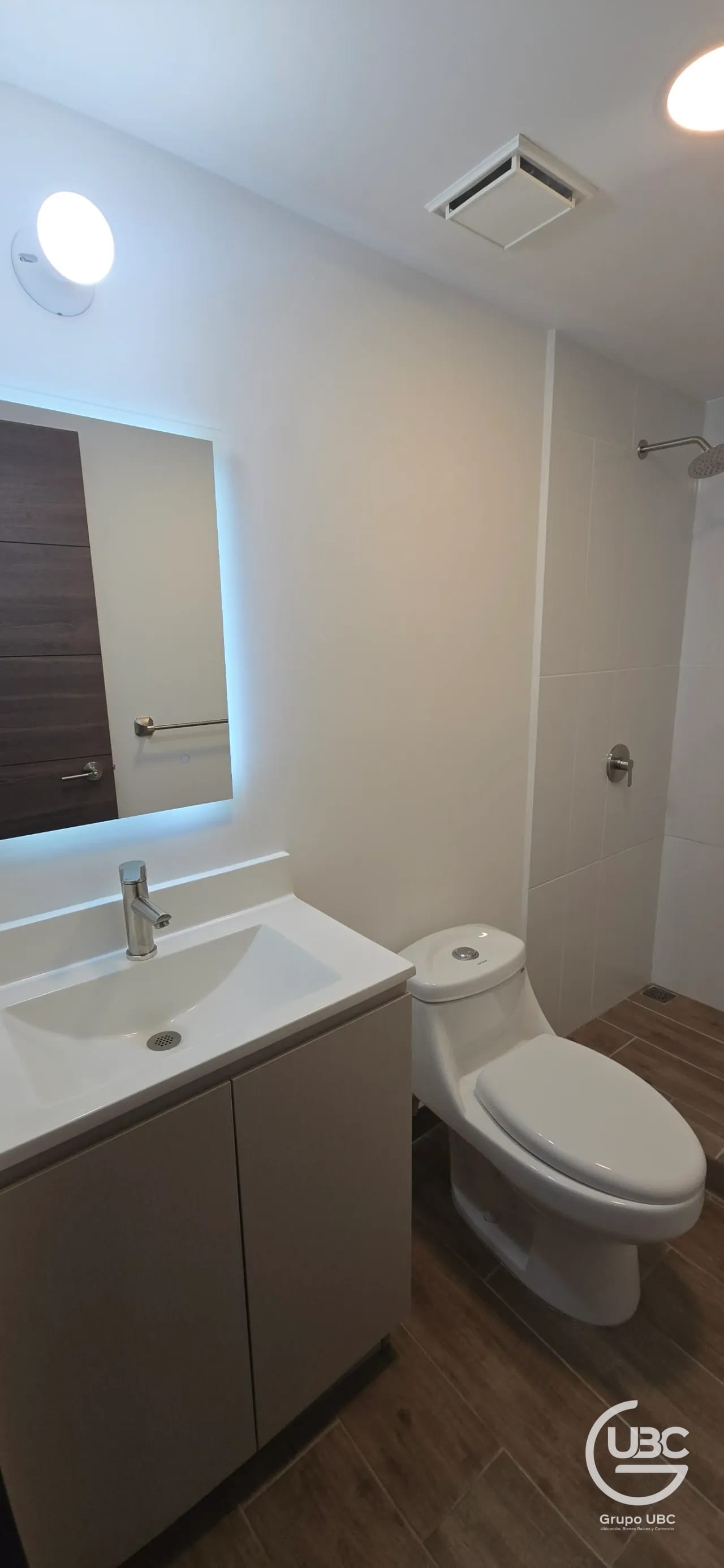 Espectacular apartamento a estrenar en Zona 4 en Renta — Apartamento en Alquiler en Modra II, Zona 4, Guatemala, Ciudad — foto 11 de 16