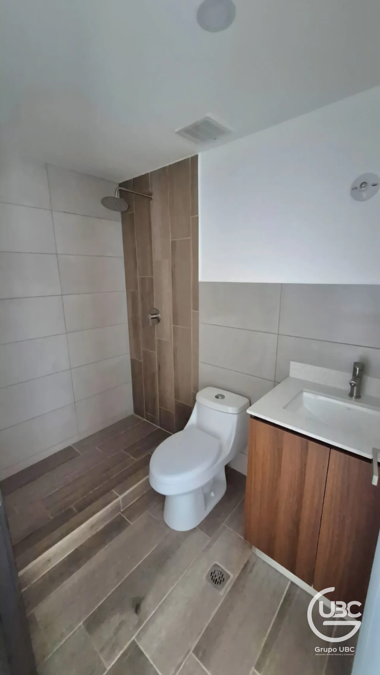 Apartamento en renta en Zona 5 a una cuadra de 4 grados Norte — Apartamento en Alquiler en Zona 5, Guatemala, Ciudad — foto 9 de 10