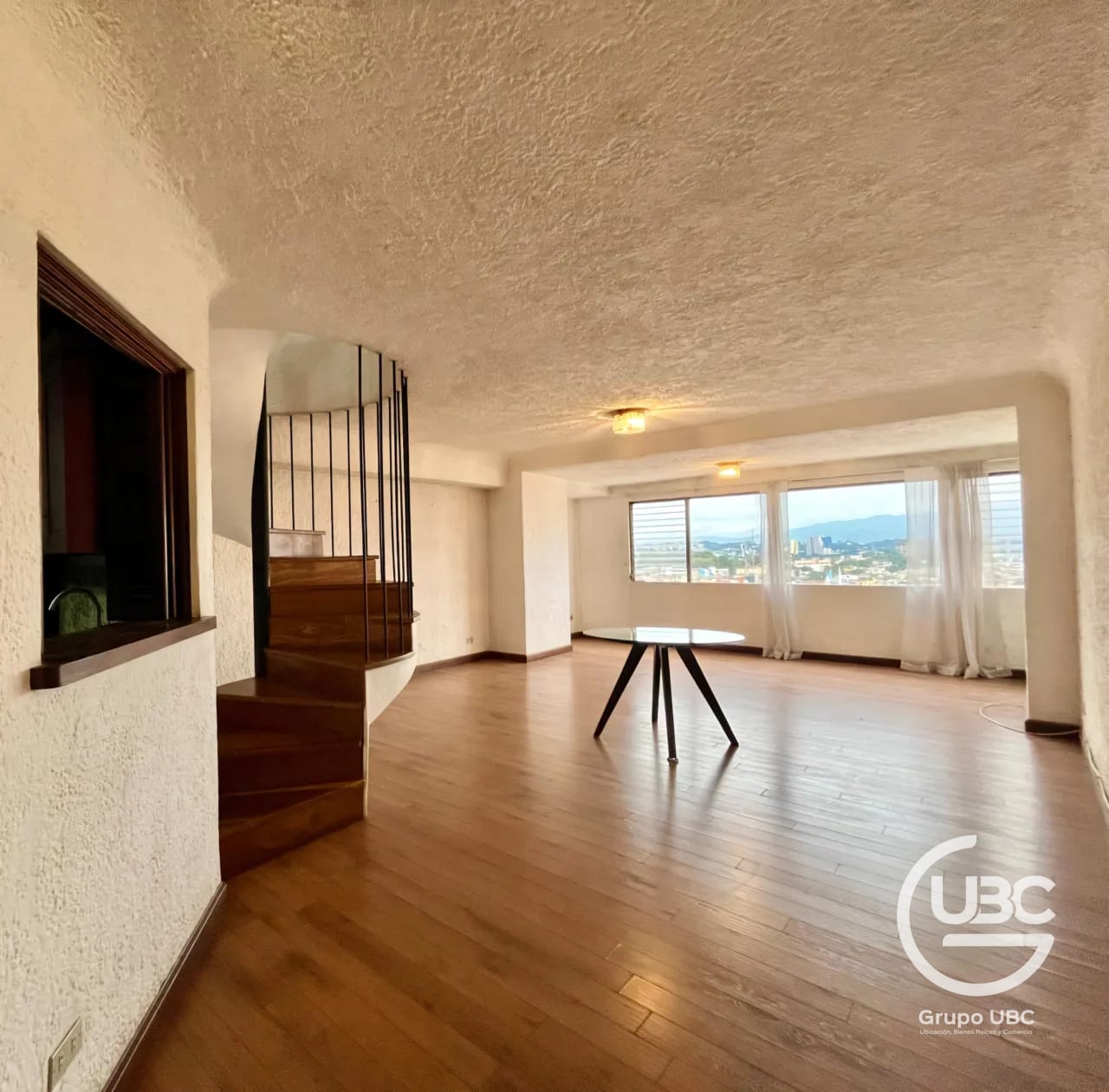Apartamento en renta en Zona 1 Centro Histórico — Apartamento en Alquiler en El Centro, Zona 1, Guatemala, Ciudad — foto 2 de 9