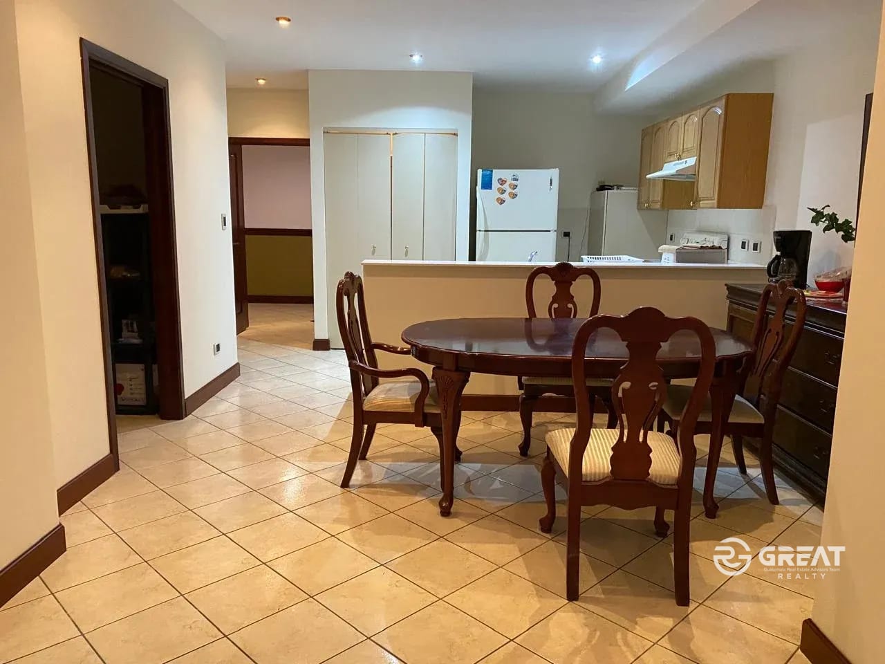 Apartamento Amueblado y Equipado en Renta Zona 10 — Apartamento en Alquiler en Milenia, Zona 10, Guatemala, Ciudad — foto 2 de 5