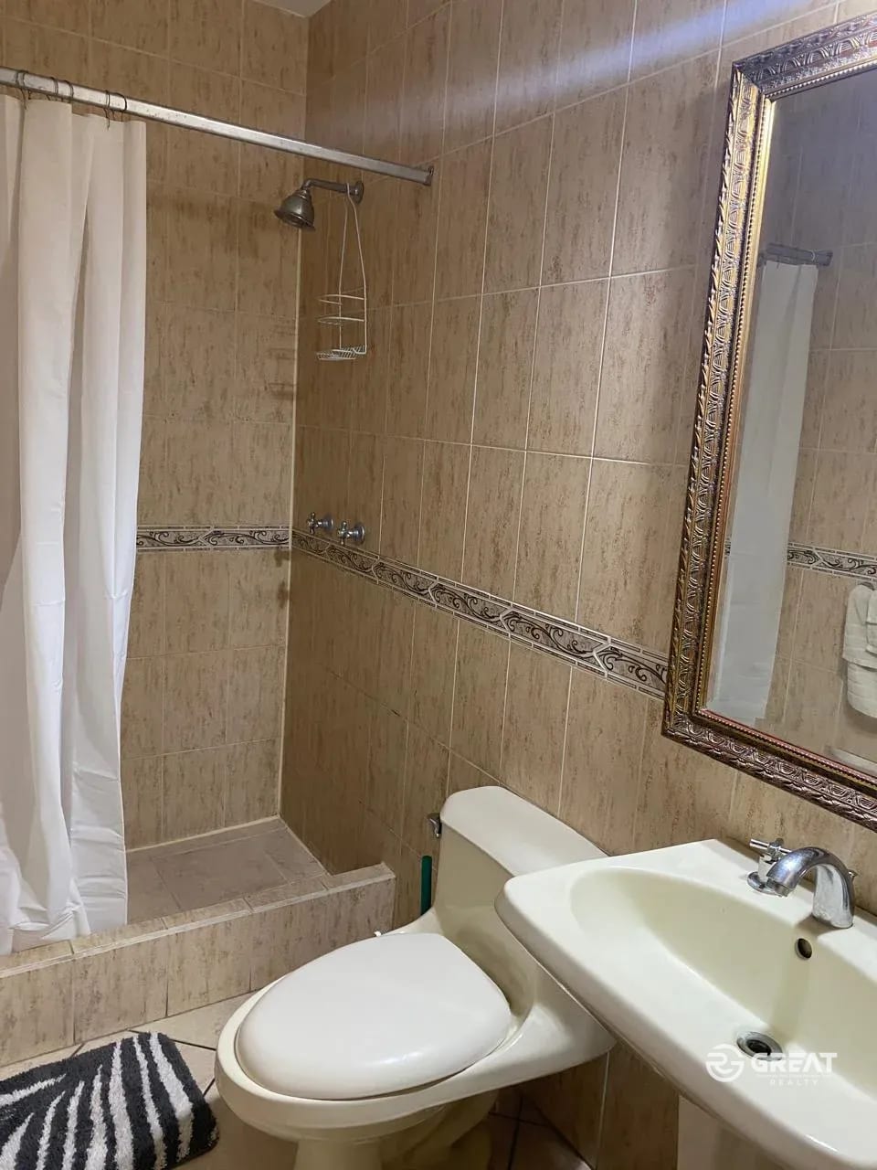 Apartamento Amueblado y Equipado en Renta Zona 10 — Apartamento en Alquiler en Milenia, Zona 10, Guatemala, Ciudad — foto 5 de 5