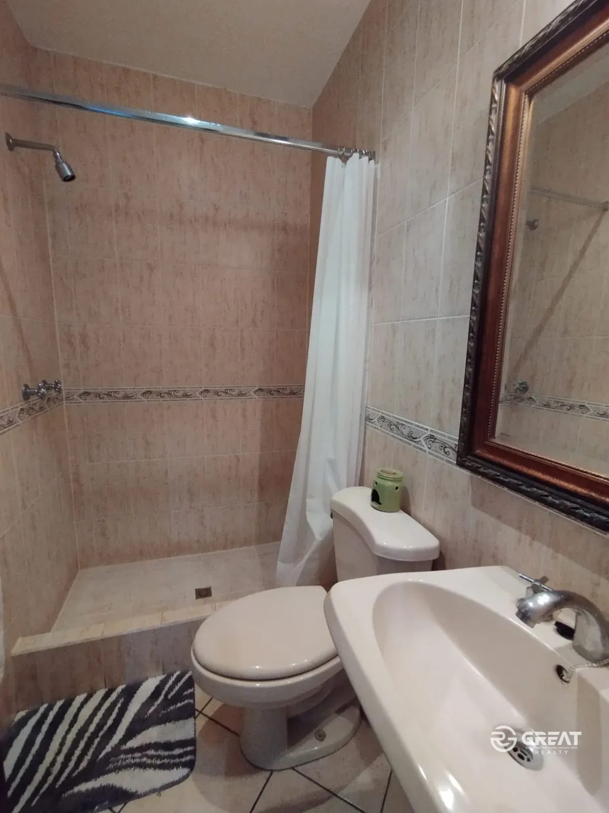 Apartamento Amueblado y Equipado en Renta Zona 10 Area Oakland — Apartamento en Alquiler en Milenia, Zona 10, Guatemala, Ciudad — foto 10 de 13