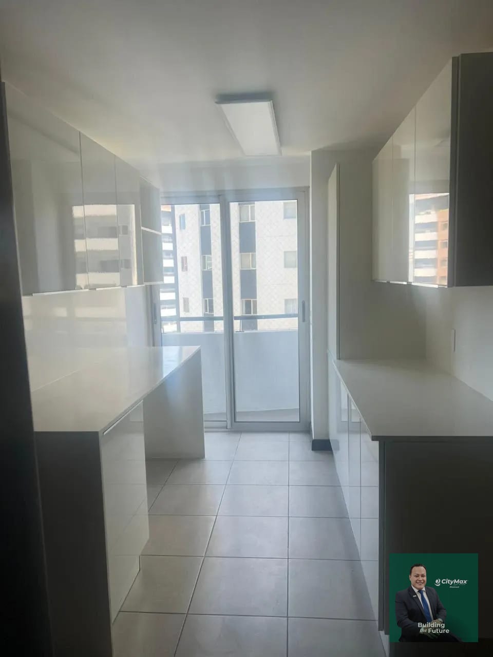 Apartamento en renta — Apartamento en Alquiler en Attica, Zona 14, Guatemala, Ciudad — foto 1 de 10