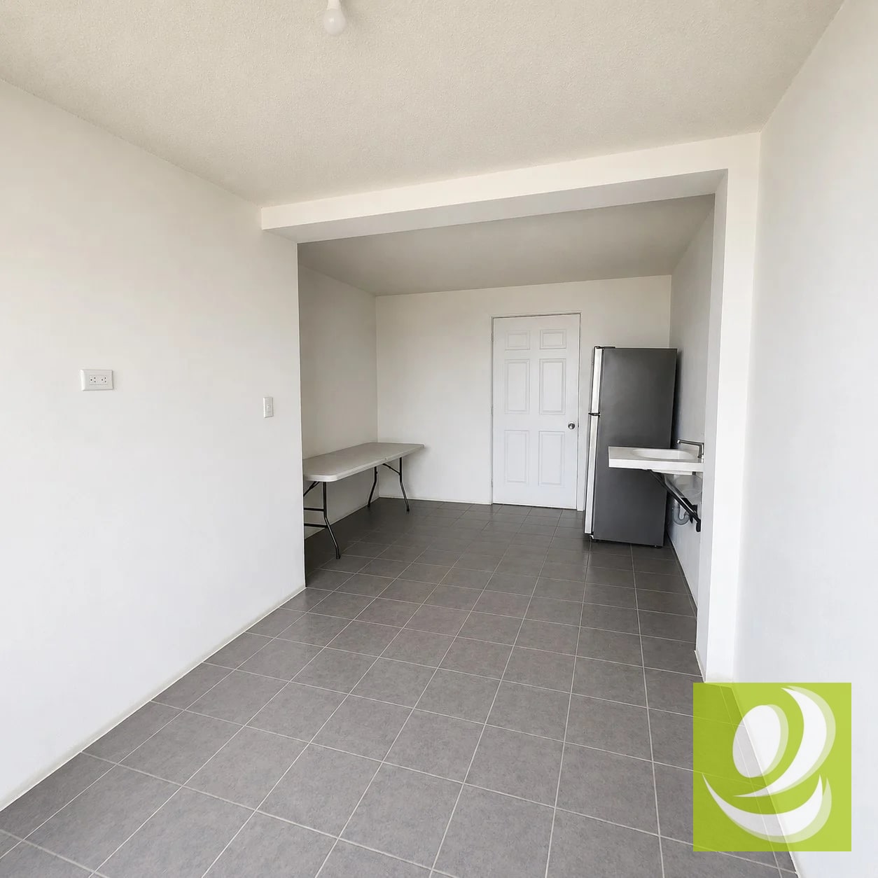Renta Bodega comercial en ubicación estratégica Calzada Aguilar Batres Zona — Apartamento en Venta en Zona 1 Mixco, Guatemala, Ciudad — foto 2 de 8