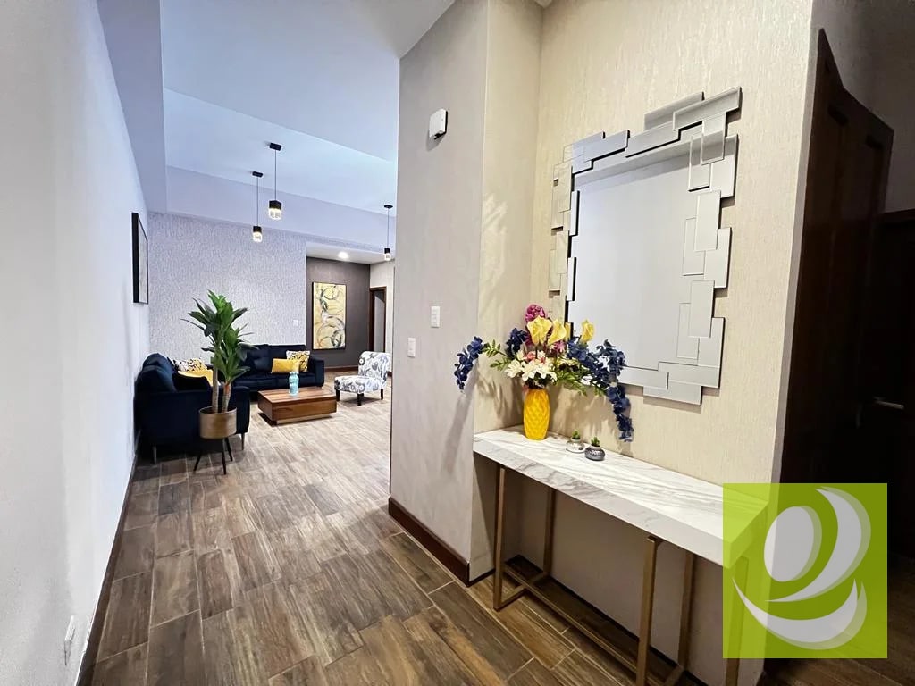 EN VENTA APARTAMENTO EN PRIMER NIVEL, ZONA 10 — Apartamento en Venta en Zona 10, Guatemala, Ciudad — foto 1 de 4