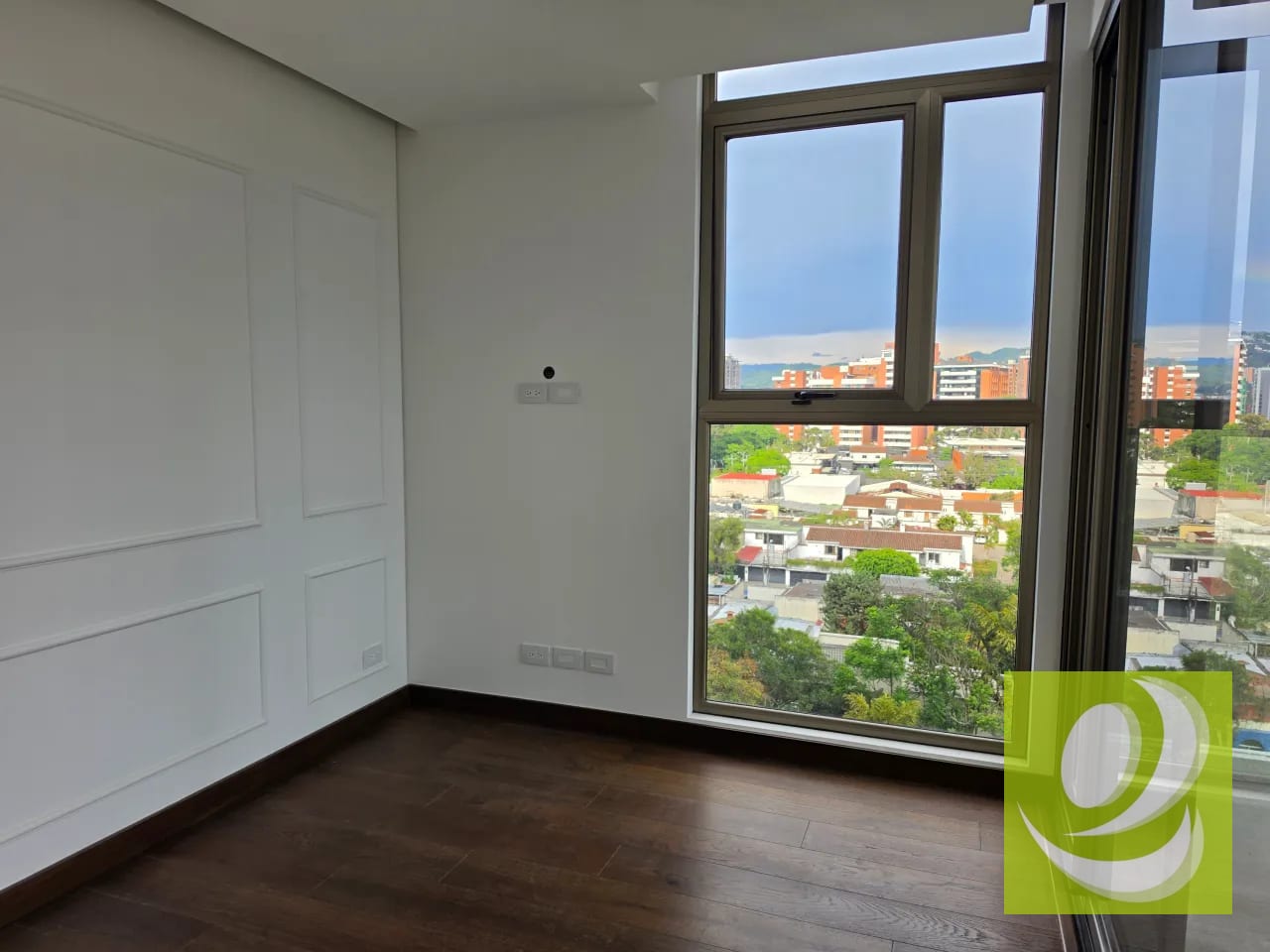 Apartamento en VENTA O RENTA zona 10 con linea blanca — Apartamento en Venta en Atarah, Zona 10, Guatemala, Ciudad — foto 4 de 17
