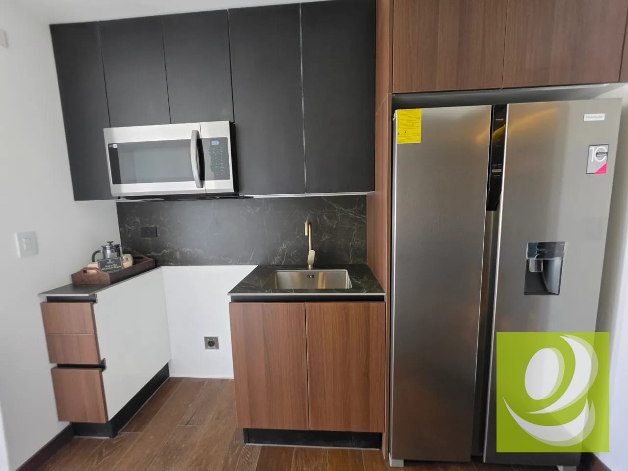 APARTAMENTO EN VENTA/RENTA EN ZONA 10 ATARAH — Apartamento en Venta en Andares Doce, Zona 10, Guatemala, Ciudad — foto 2 de 9