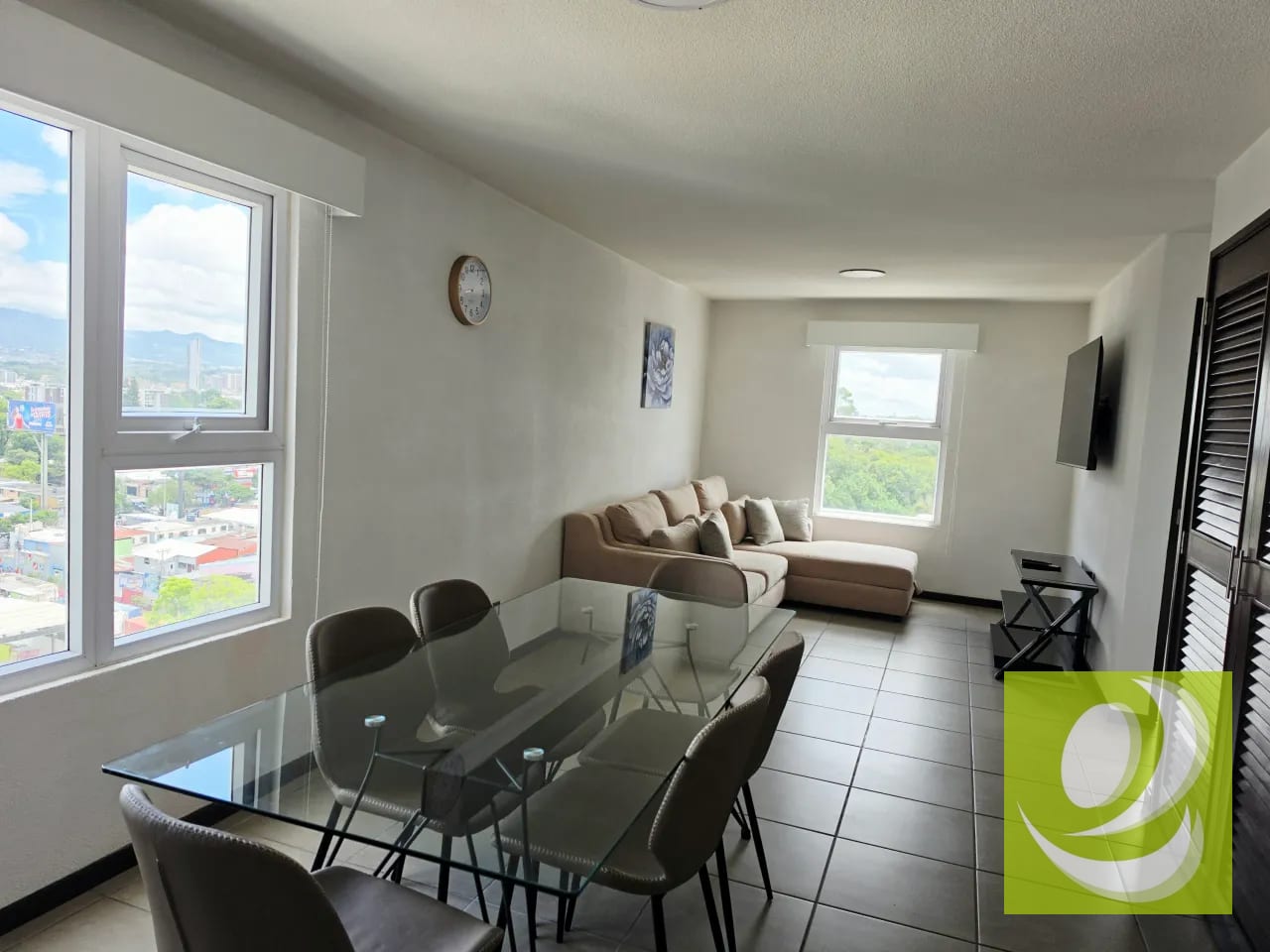 Apartamento con Linea Blanca en Alquiler en Zona 12 Santa Elisa — Apartamento en Alquiler en Torre Santa Elisa, Zona 12, Guatemala, Ciudad — foto 1 de 11