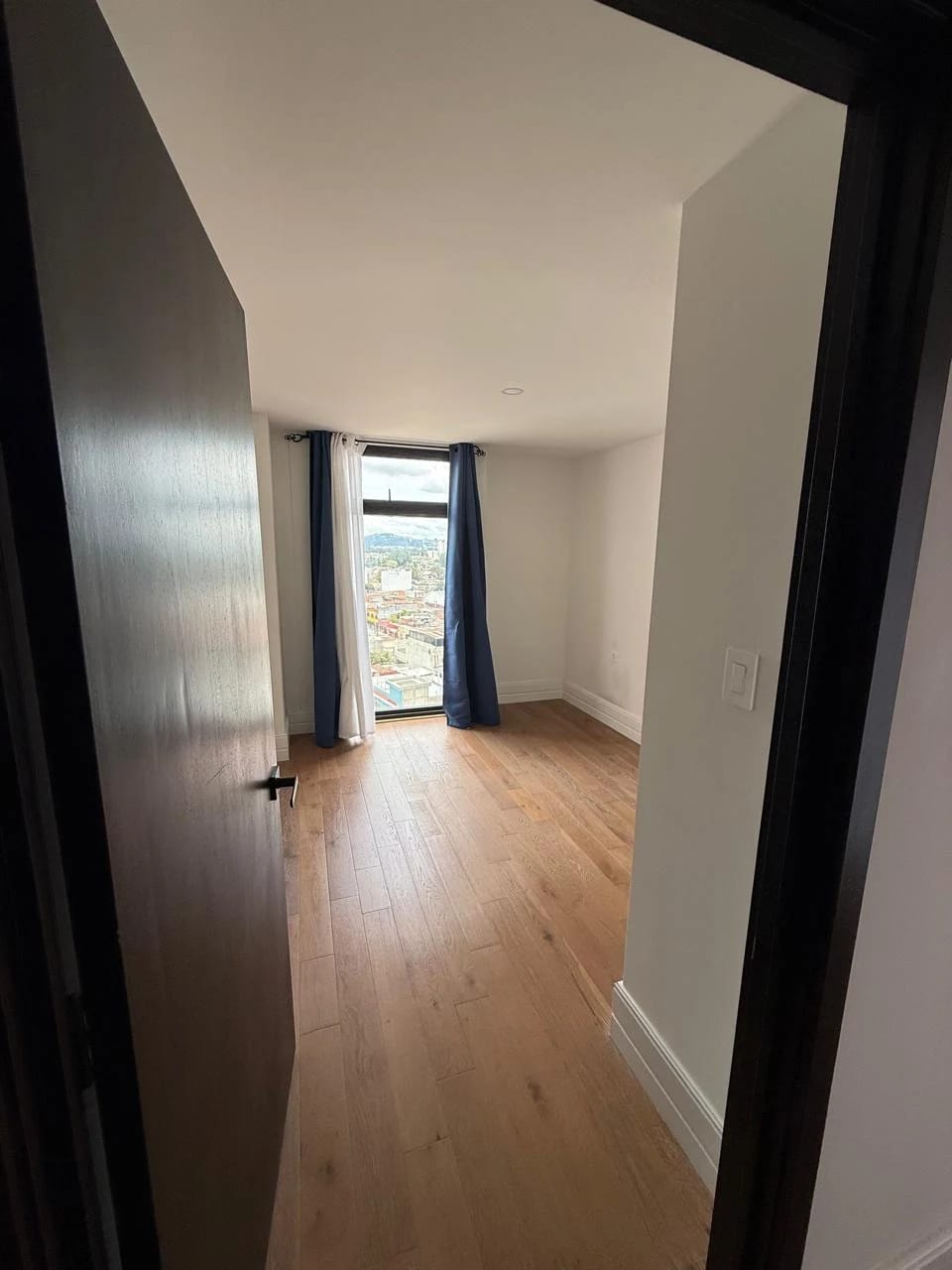 APARTAMENTO CENTRICO EN RENTA EN ZONA 5 — Apartamento en Alquiler en Céntrico, Zona 5, Guatemala, Ciudad — foto 13 de 17