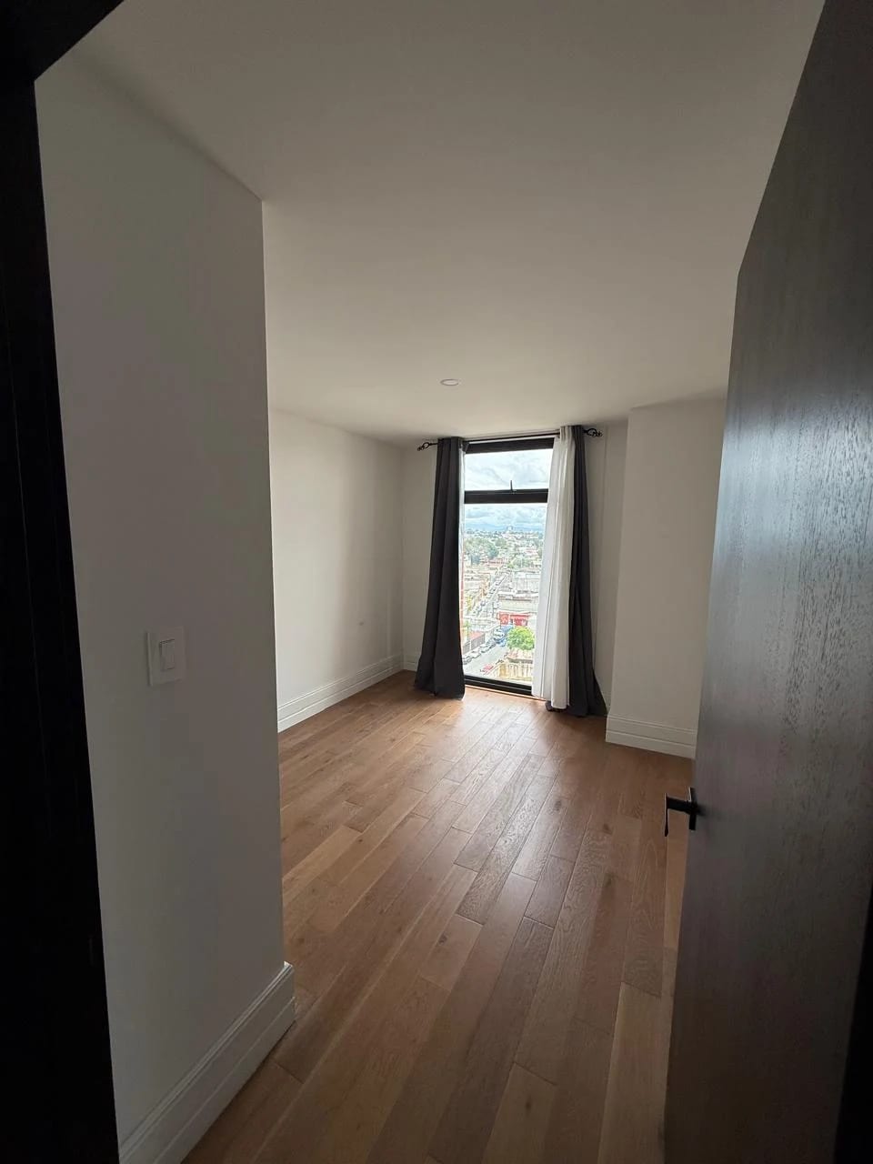 APARTAMENTO CENTRICO EN RENTA EN ZONA 5 — Apartamento en Alquiler en Céntrico, Zona 5, Guatemala, Ciudad — foto 14 de 17