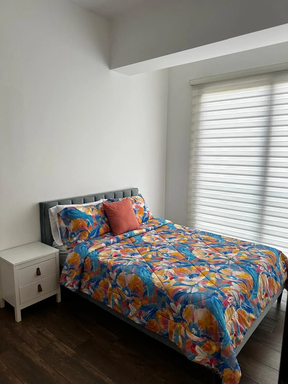 Apartamento amueblado en Renta en Z10 — Apartamento en Alquiler en Zona 10, Guatemala, Ciudad — foto 2 de 11