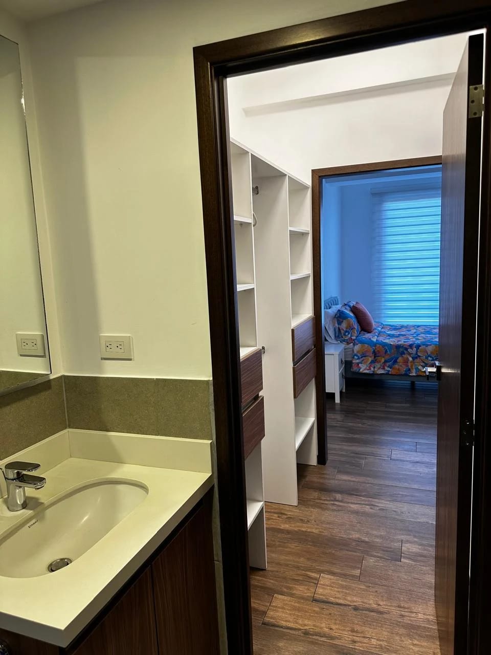 Apartamento amueblado en Renta en Z10 — Apartamento en Alquiler en Zona 10, Guatemala, Ciudad — foto 8 de 11
