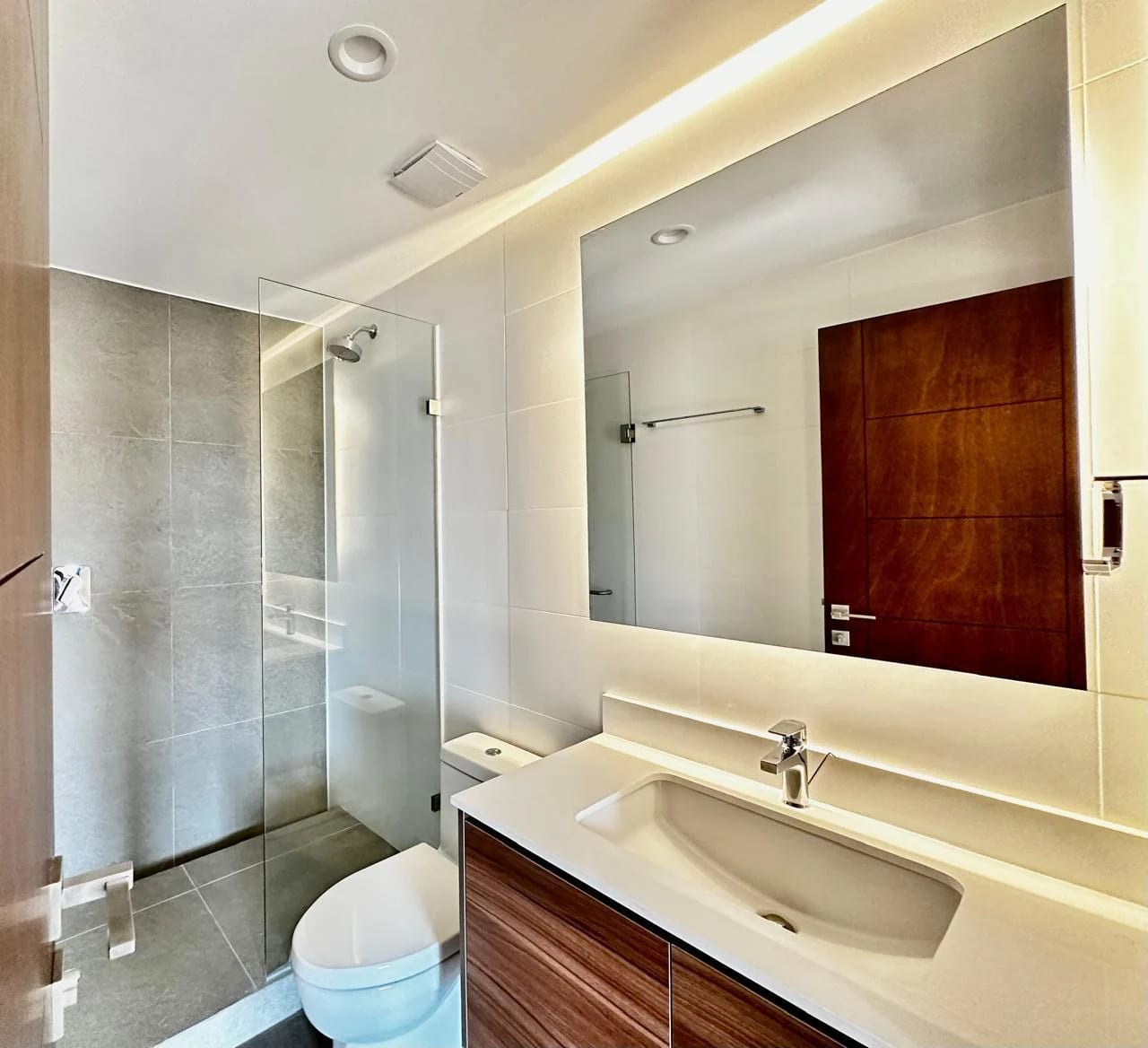 Espectacular apartamento en renta en zona 14 — Apartamento en Alquiler en Zona 14, Guatemala, Ciudad — foto 3 de 7
