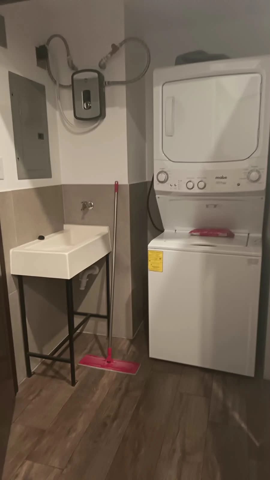 Apartamento en Renta en zona 10 — Apartamento en Alquiler en Zona 10, Guatemala, Ciudad — foto 4 de 8