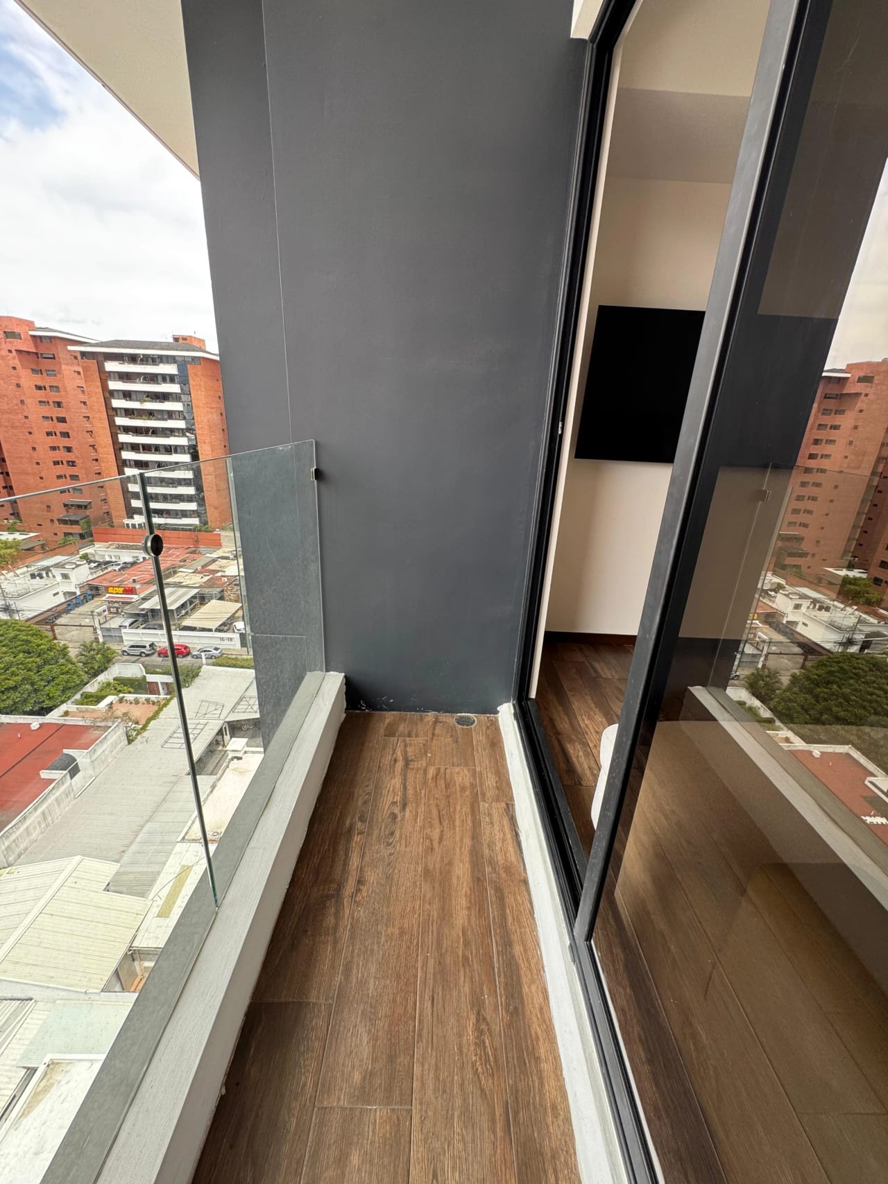 Apartamento en Venta — Apartamento en Venta en Moretti, Zona 10, Guatemala, Ciudad — foto 3 de 7