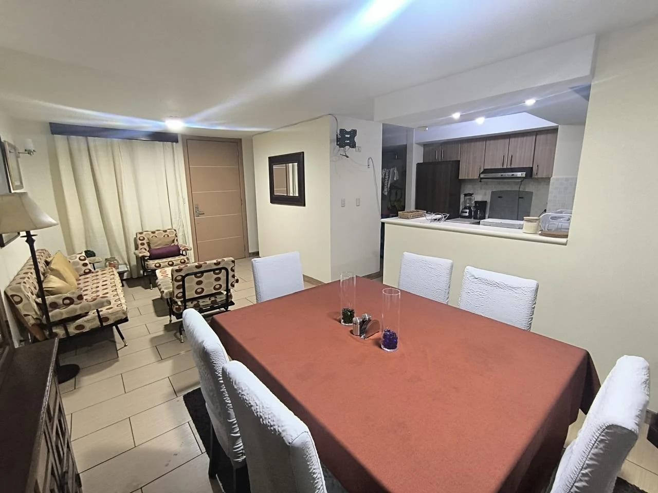 Apartamento Amueblado en Renta en Condado la Villa Z14 — Apartamento en Alquiler en Zona 14, Guatemala, Ciudad — foto 5 de 6