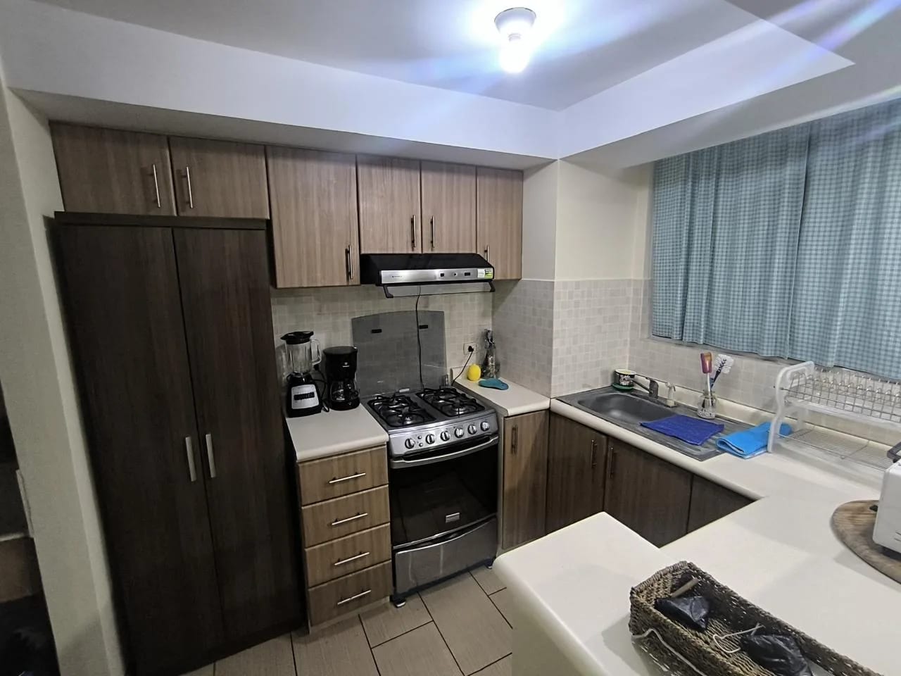 Apartamento Amueblado en Renta en Condado la Villa Z14 — Apartamento en Alquiler en Zona 14, Guatemala, Ciudad — foto 6 de 6