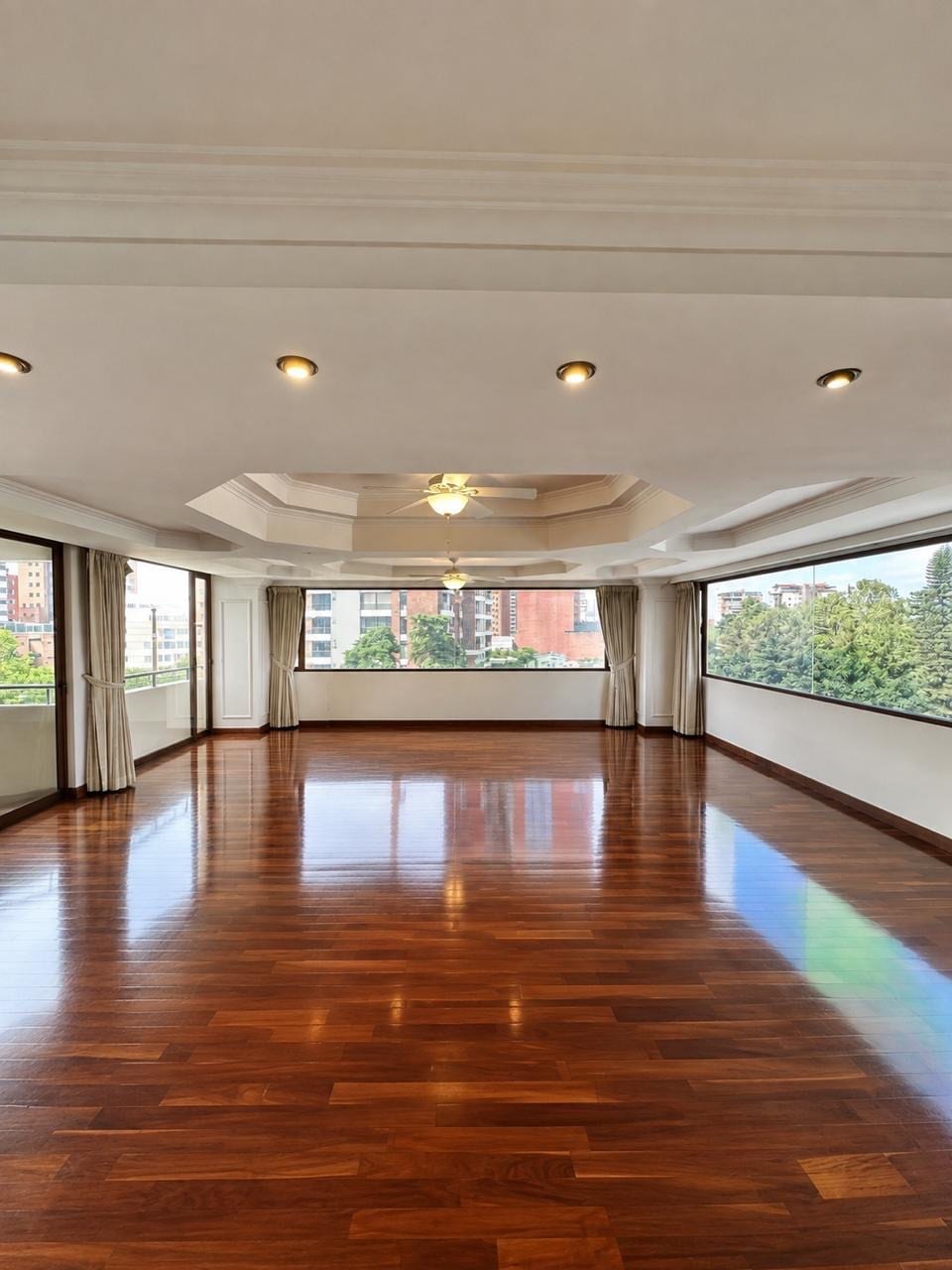 Apartamentos en venta | Nivel completo | 648 mts2 | Gaudí zona 14 — Apartamento en Venta en Gaudí, Zona 14, Guatemala, Ciudad — foto 1 de 11