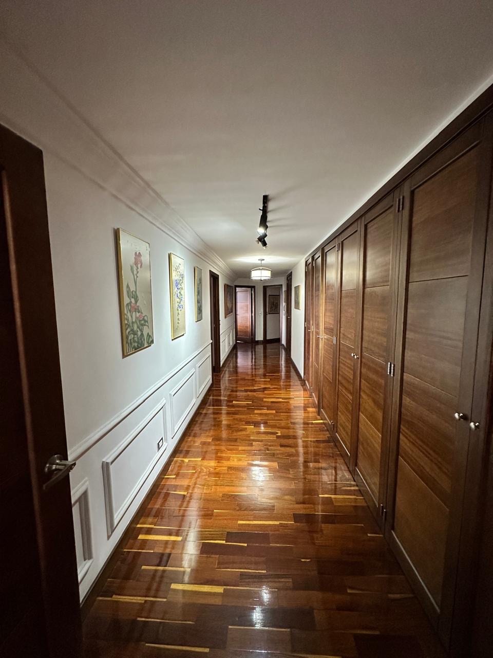 Apartamentos en venta | Nivel completo | 648 mts2 | Gaudí zona 14 — Apartamento en Venta en Gaudí, Zona 14, Guatemala, Ciudad — foto 5 de 11
