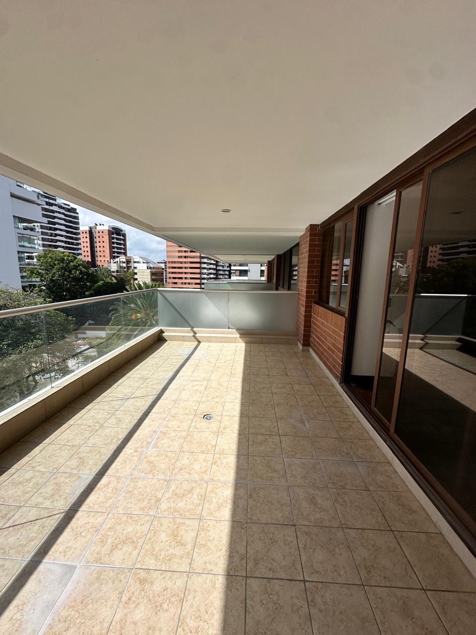Apartamentos en venta | Nivel completo | 648 mts2 | Gaudí zona 14 — Apartamento en Venta en Gaudí, Zona 14, Guatemala, Ciudad — foto 9 de 11