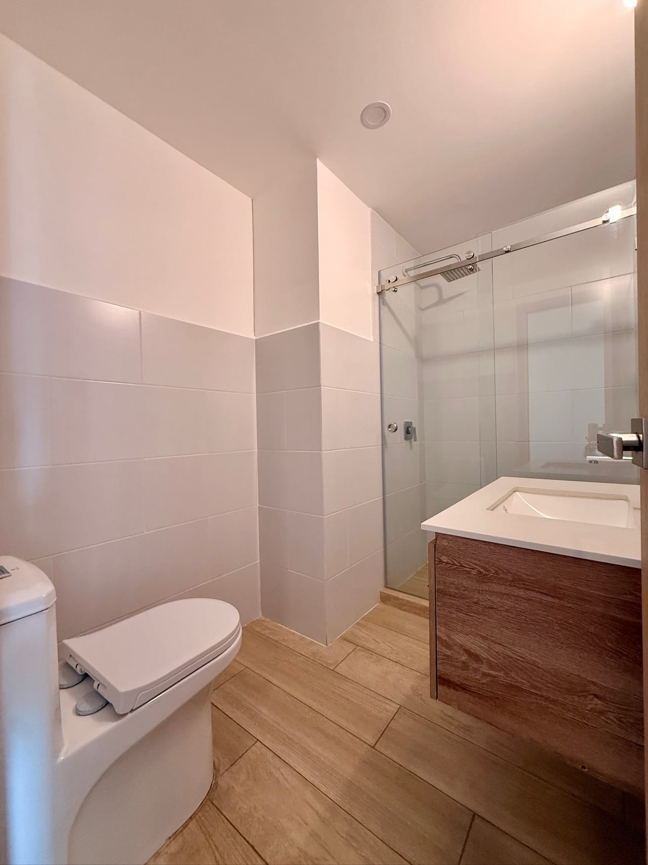 Apartamento 3 hab | Estudio | 3 baños | 3 parqueos | Meraki 10 — Apartamento en Venta en Meraki Z10, Zona 10, Guatemala, Ciudad — foto 10 de 17