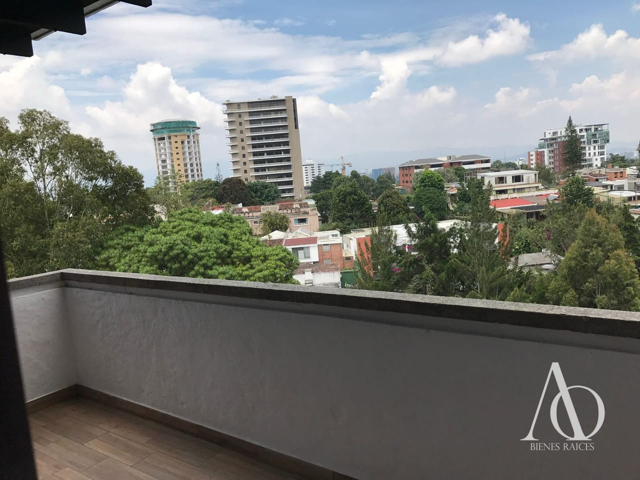 Apartamento en Alquiler Edificio La Barranca, zona 15 VH1 / EN DIRECTO 3 — Apartamento en Alquiler en La Barranca, Zona 15, Guatemala, Ciudad — foto 5 de 17