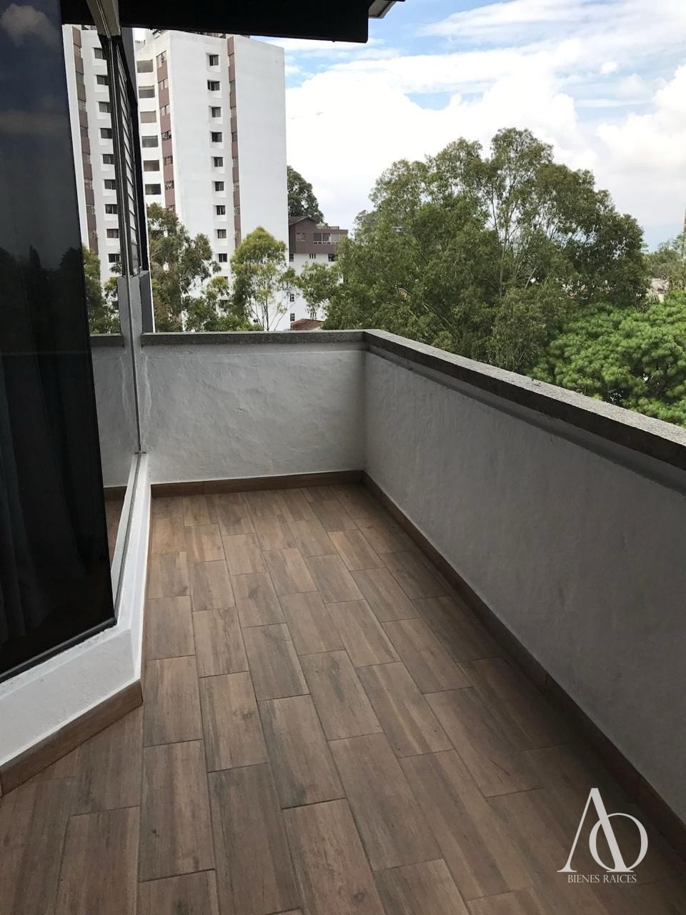 Apartamento en Alquiler Edificio La Barranca, zona 15 VH1 / EN DIRECTO 3 — Apartamento en Alquiler en La Barranca, Zona 15, Guatemala, Ciudad — foto 4 de 17