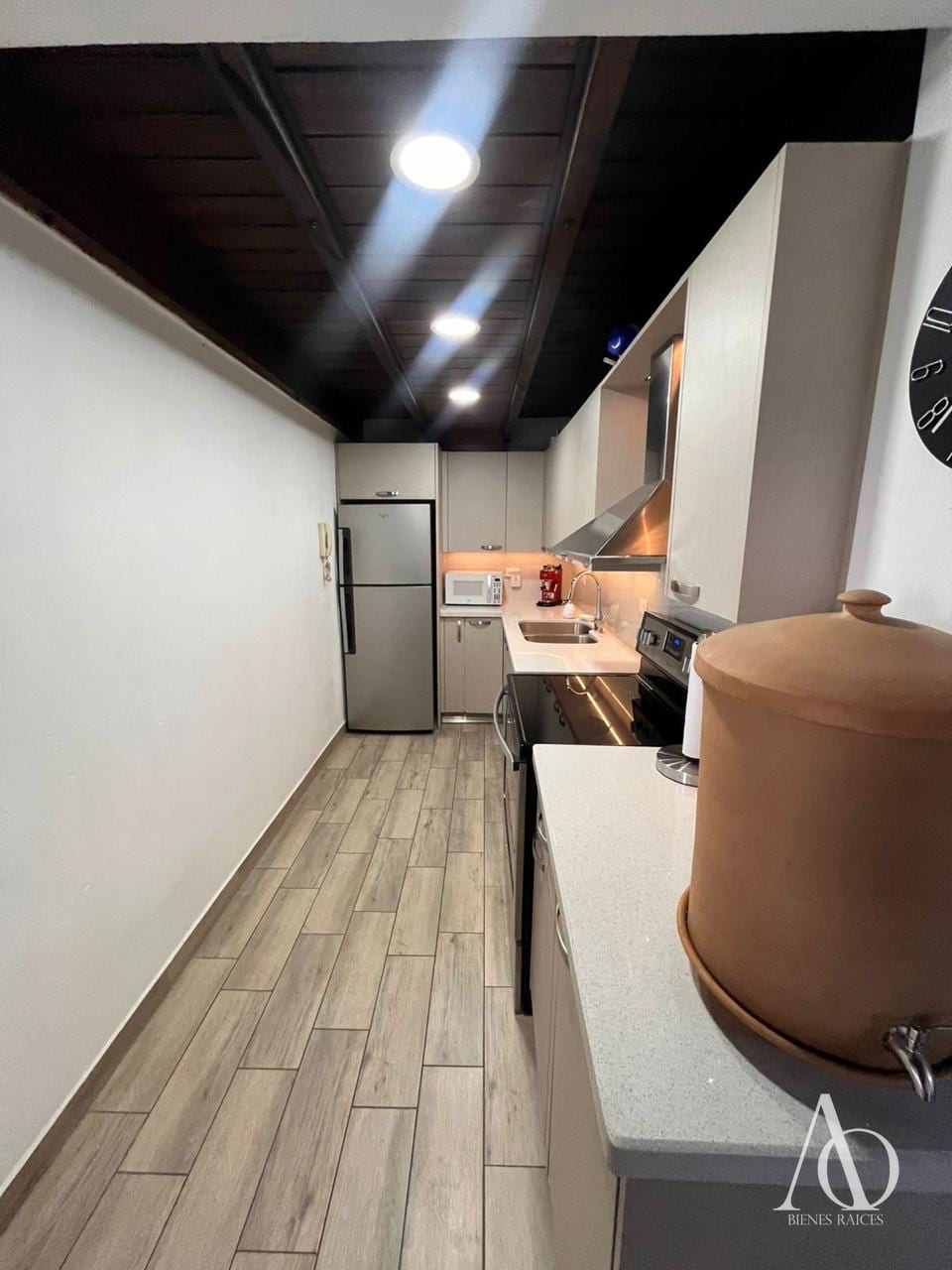 Apartamento en Alquiler Edificio La Barranca, zona 15 VH1 / EN DIRECTO 3 — Apartamento en Alquiler en La Barranca, Zona 15, Guatemala, Ciudad — foto 10 de 17