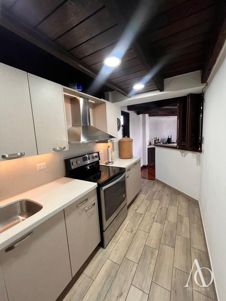 Apartamento en Alquiler Edificio La Barranca, zona 15 VH1 / EN DIRECTO 3 — Apartamento en Alquiler en La Barranca, Zona 15, Guatemala, Ciudad — foto 12 de 17